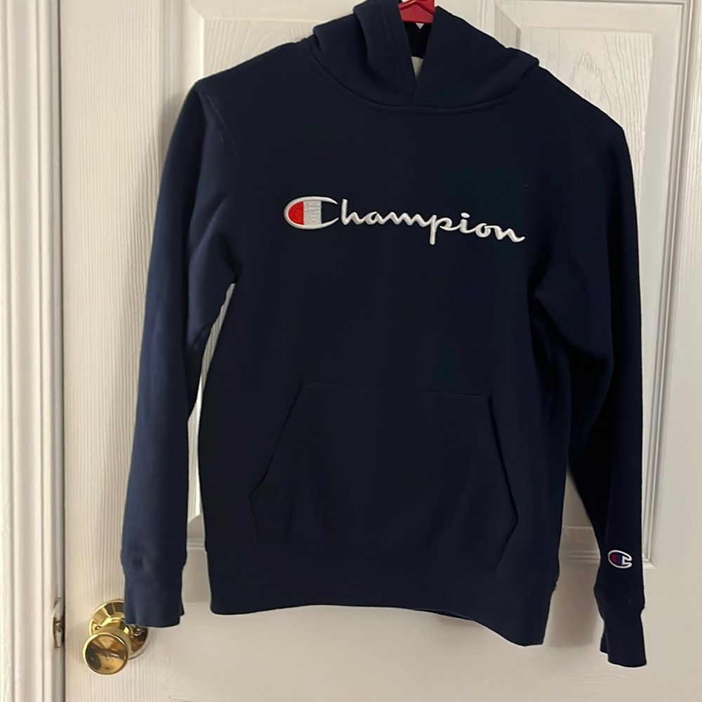 Boys Champion navy blue hoodie in sz large